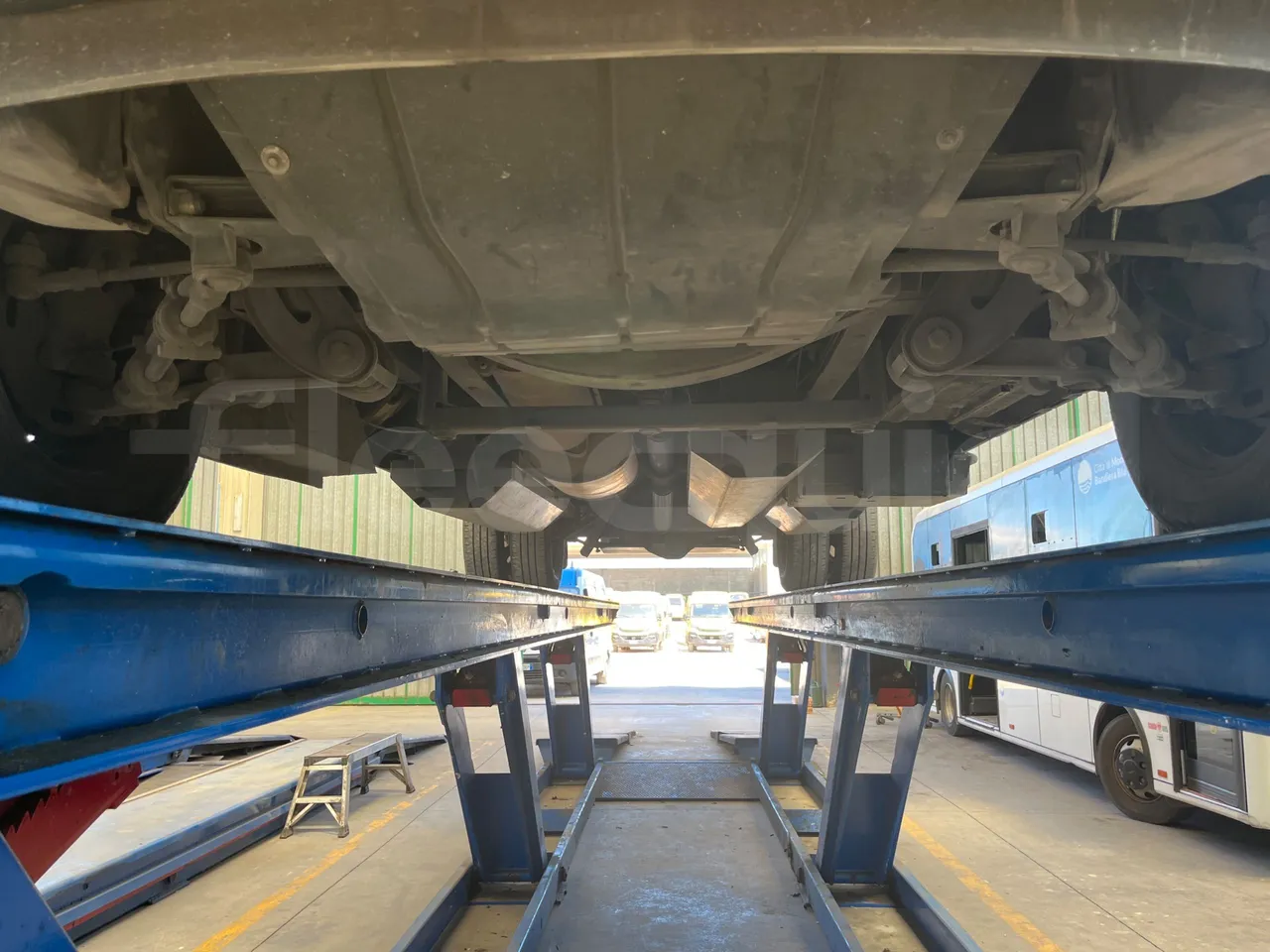 Iveco Daily 50C14N - EUR6 - 100kW - 6,048m - front undercarriage from front