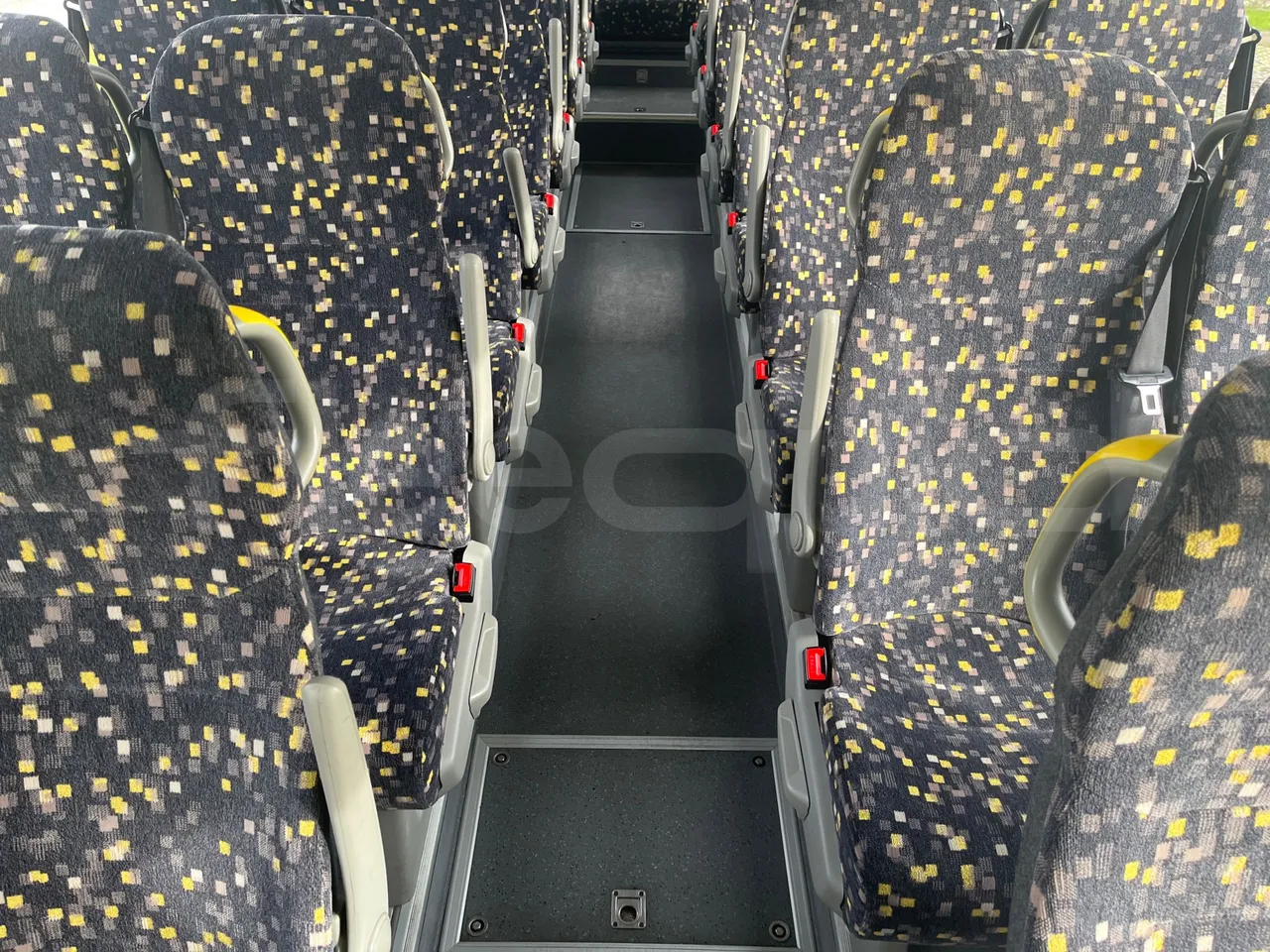 Volvo 9700-B8R B6SC 9700S - Euro 6 - 240 kW - 14.980 mt - floor hatches photo