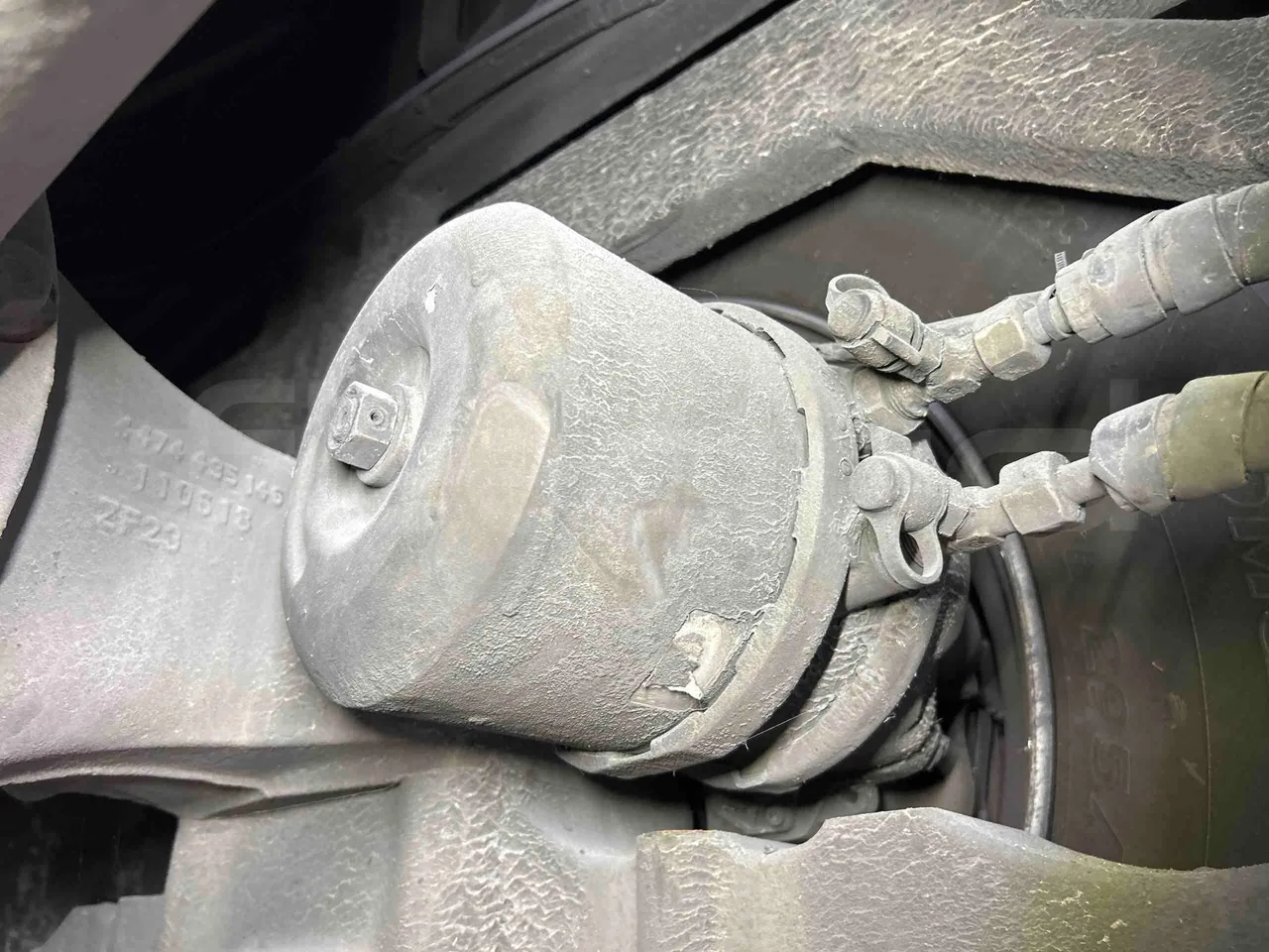 Temsa Safari - axle 2 caliper brakes right