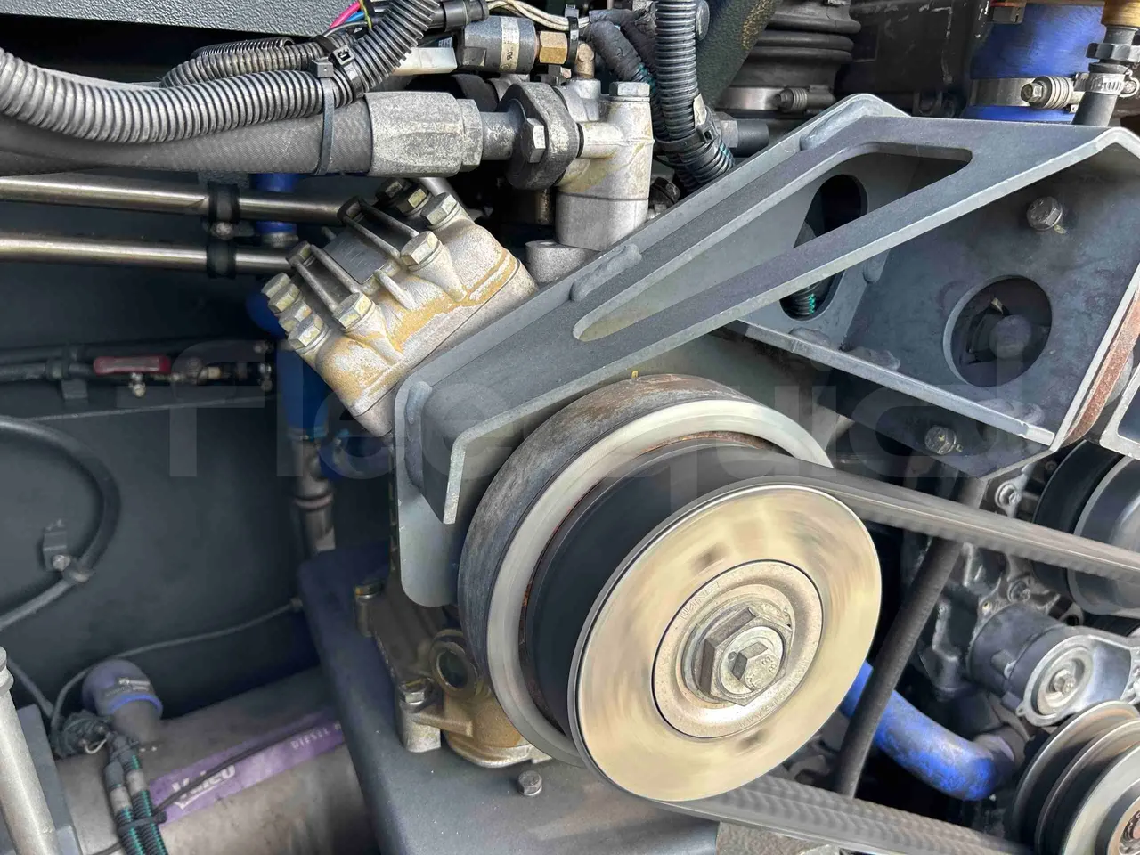 Temsa Safari - air conditioning compressor