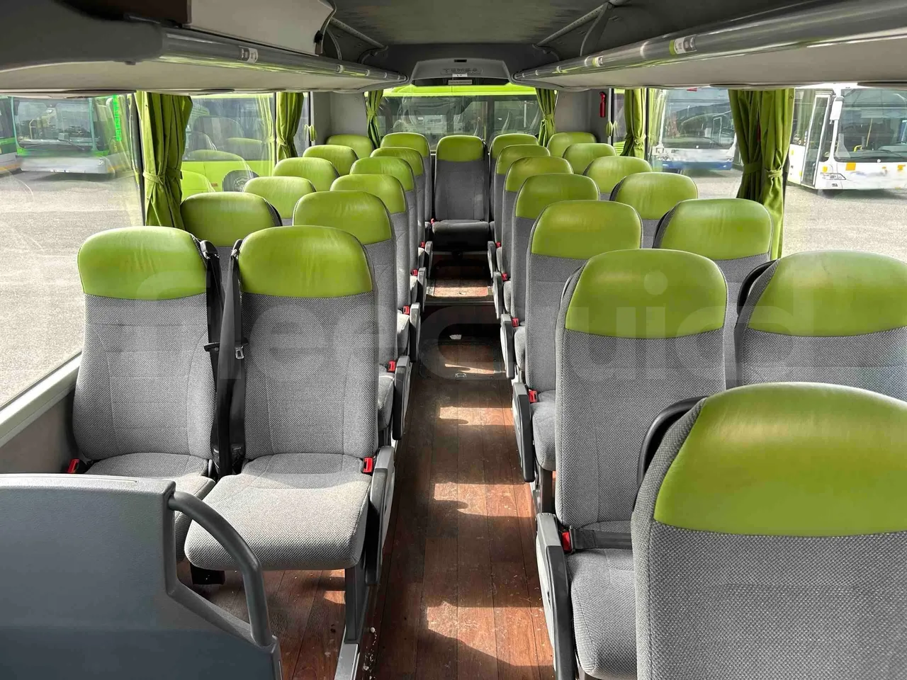 Temsa Safari - reverse view middle aisle
