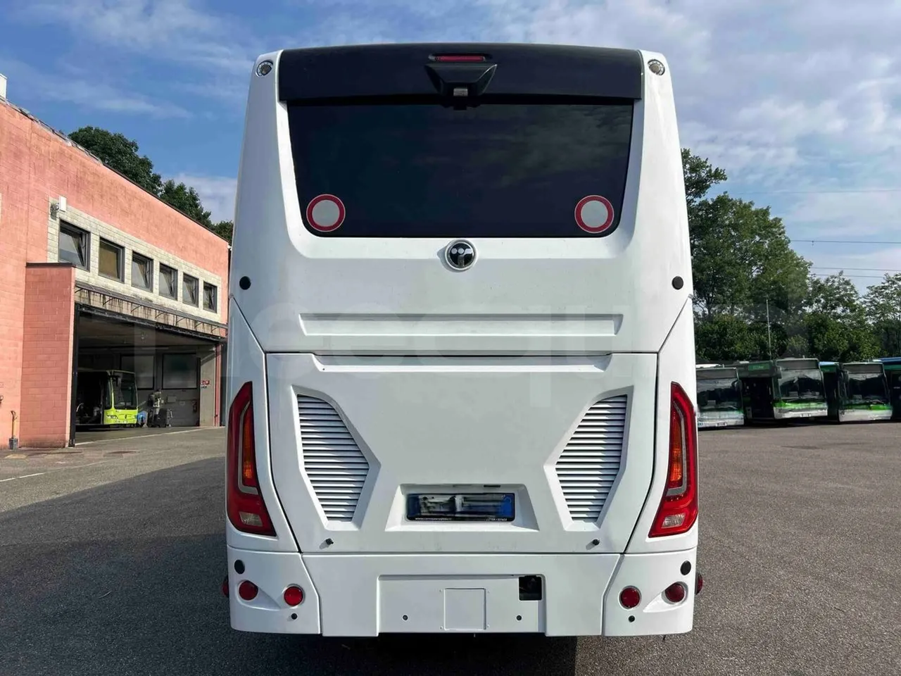 Temsa Safari - rear hatch closed
