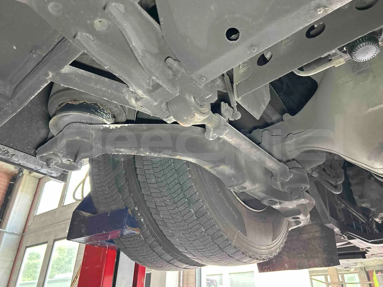 Temsa Safari - axle 3 right side
