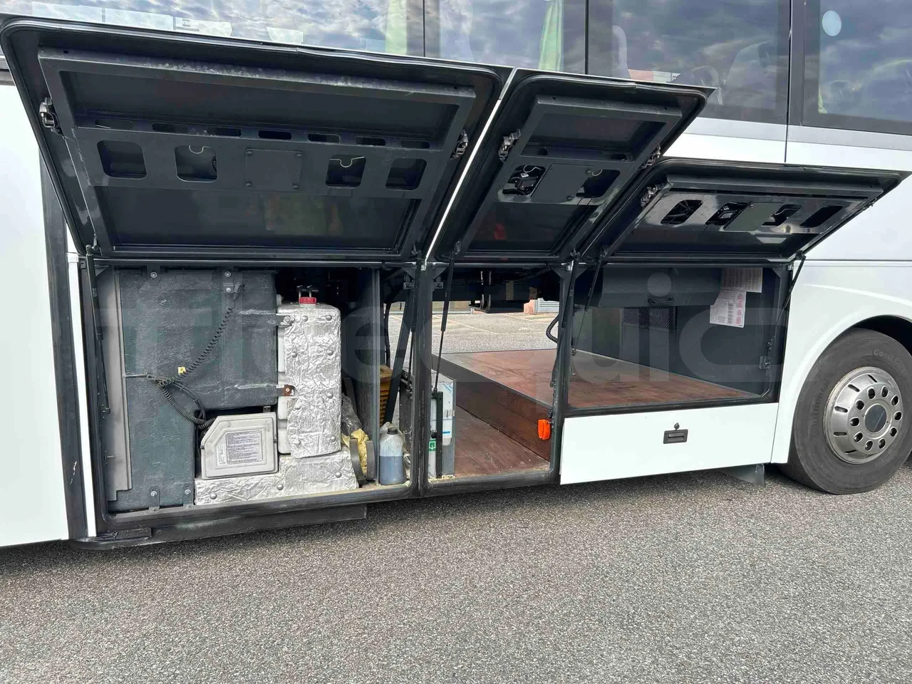 Temsa Safari - turntable external (18m)
