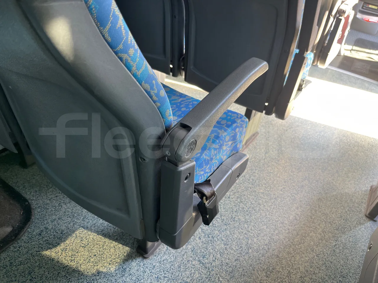 Iveco Daily A50C - EUR3 - 107kW - 6.948m - armrest detail photo