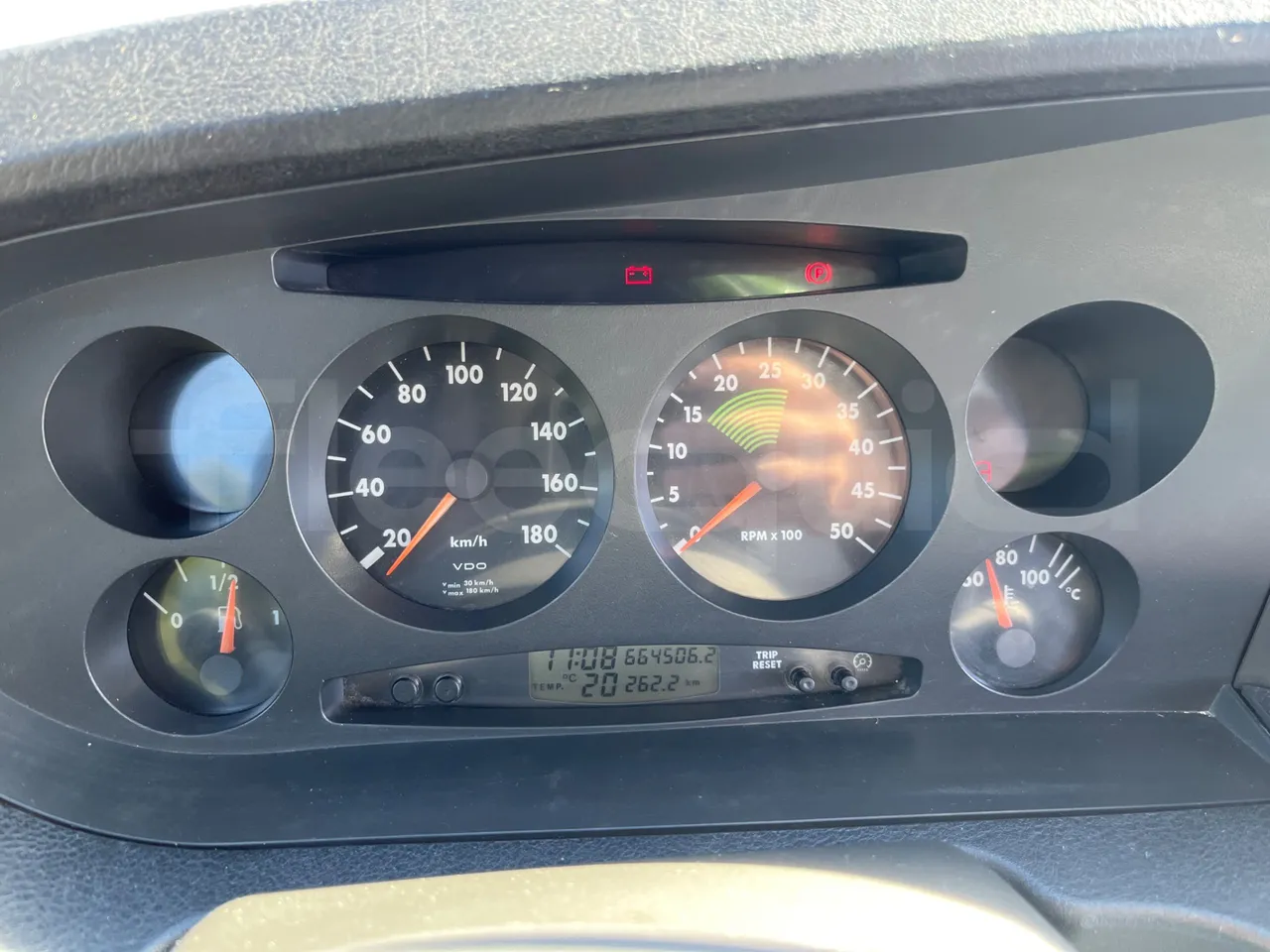 Iveco Daily A50C - EUR3 - 107kW - 6.948m - dashboard lights on