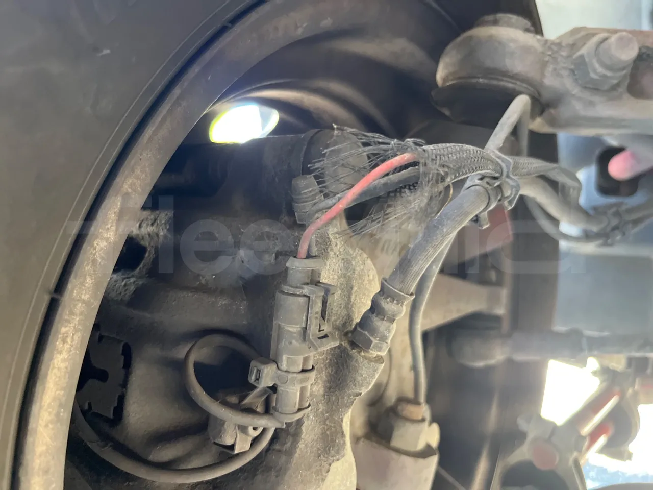 Iveco Daily A50C - EUR3 - 107kW - 6.948m - front brake calipers left