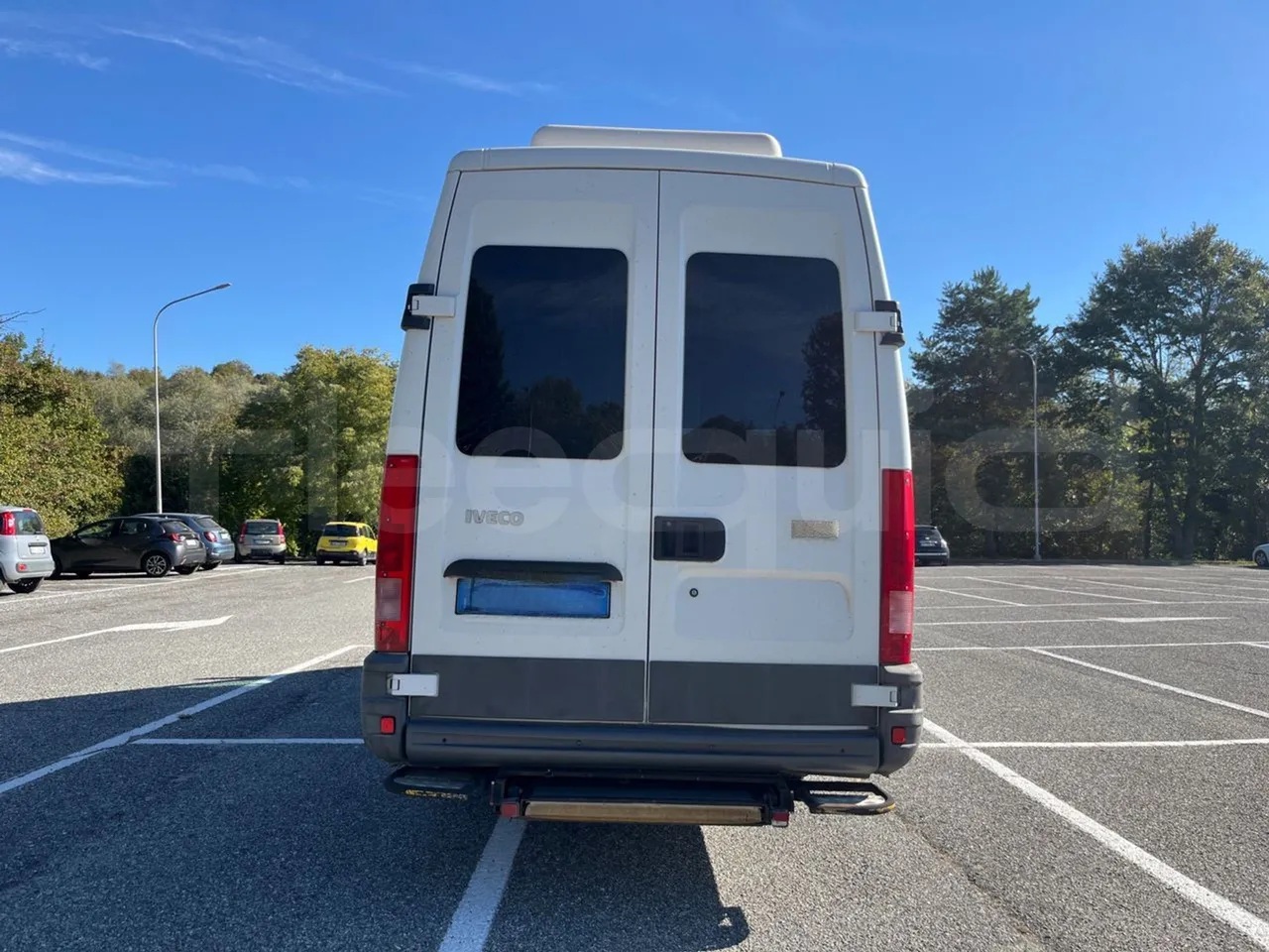 Iveco Daily A50C - EUR3 - 107kW - 6.948m - rear hatch closed