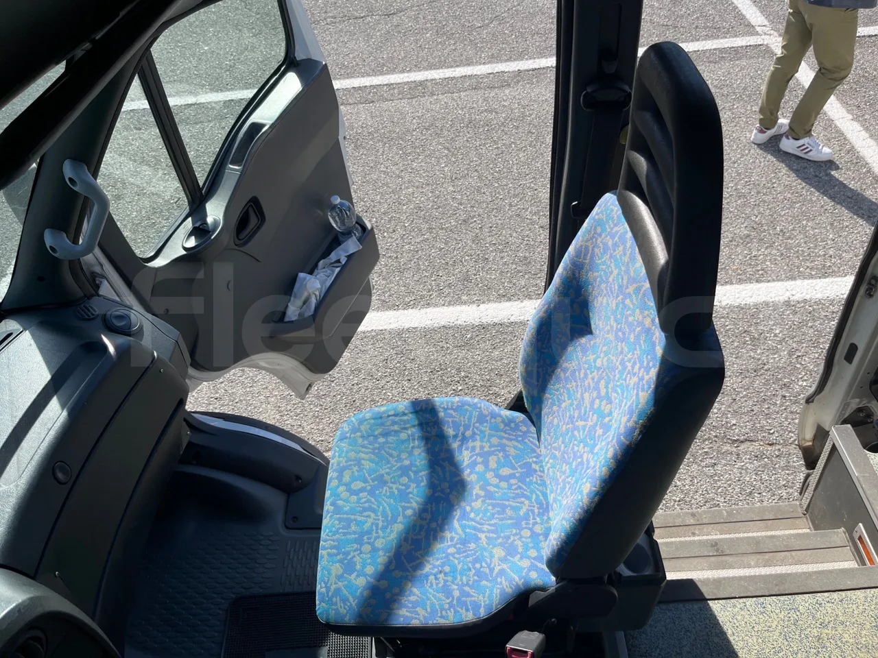 Iveco Daily A50C - EUR3 - 107kW - 6.948m - hostess seat photo