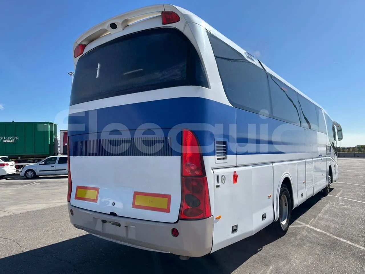 Volvo B12B DH12D420 - EUR3 - 309kW -12.2m - 3/4 right rear doors closed