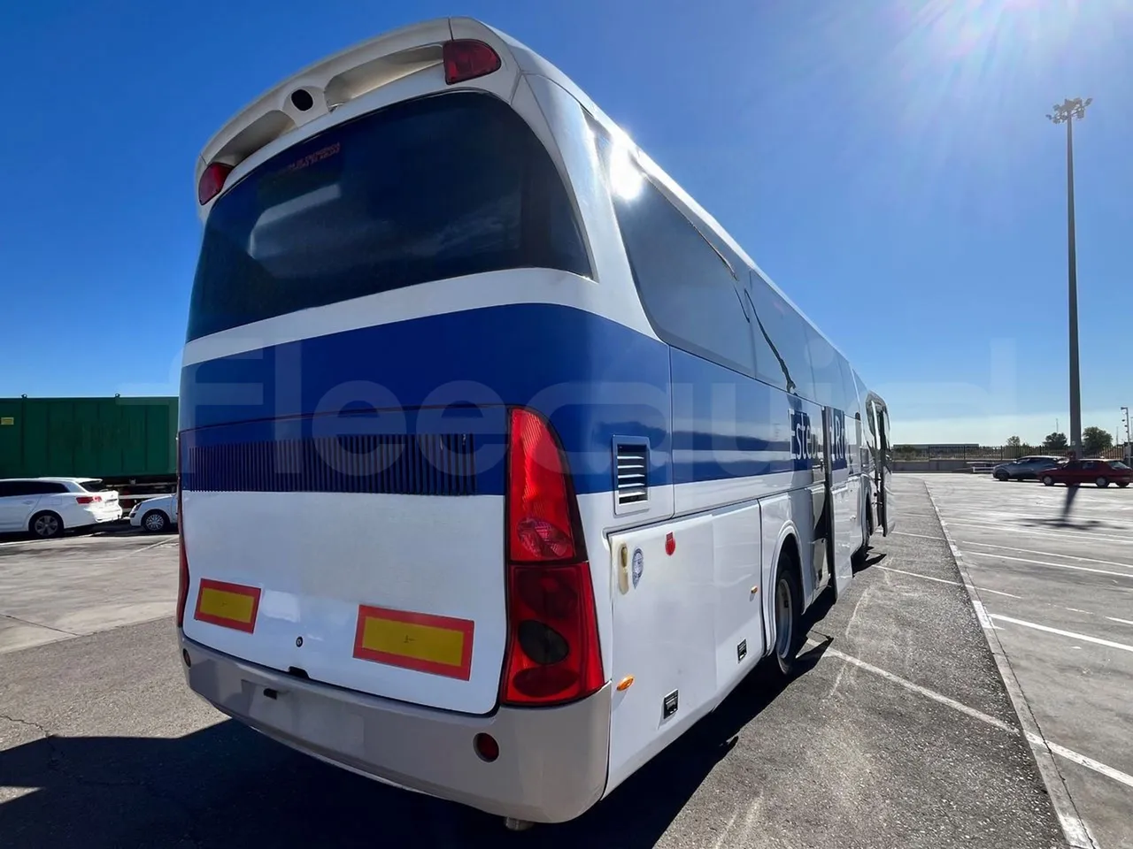 Volvo B12B DH12D420 - EUR3 - 309kW -12.2m - 3/4 right rear doors open