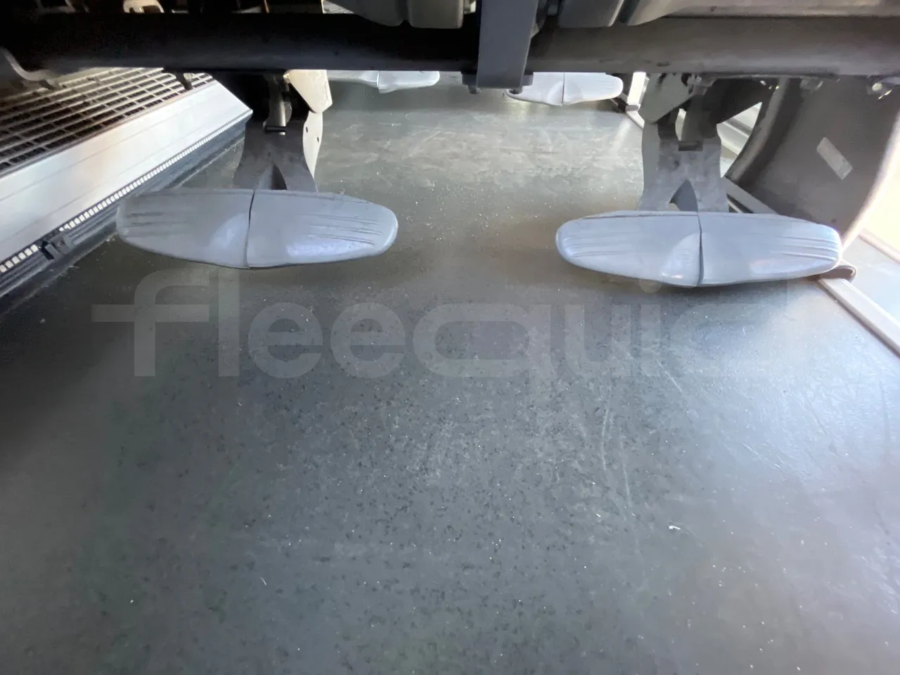 Volvo B12B DH12D420 - EUR3 - 309kW -12.2m - footrest detail photo