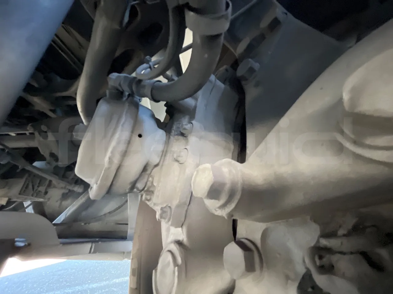Volvo B12B DH12D420 - EUR3 - 309kW -12.2m - front brake calipers left