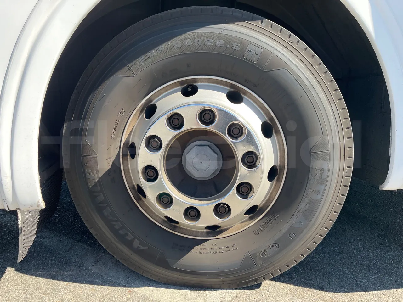 Volvo B12B DH12D420 - EUR3 - 309kW -12.2m - front left tire measurements