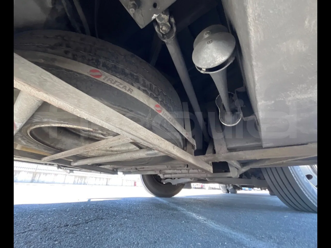 Volvo B12B DH12D420 - EUR3 - 309kW -12.2m - spare wheel