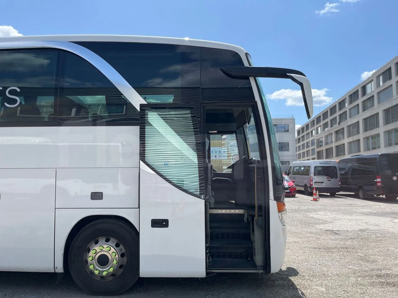 Setra S 417 S417 HDH/ Euro 4 - 350 Kw - 13,85 Mt - front door 1 open