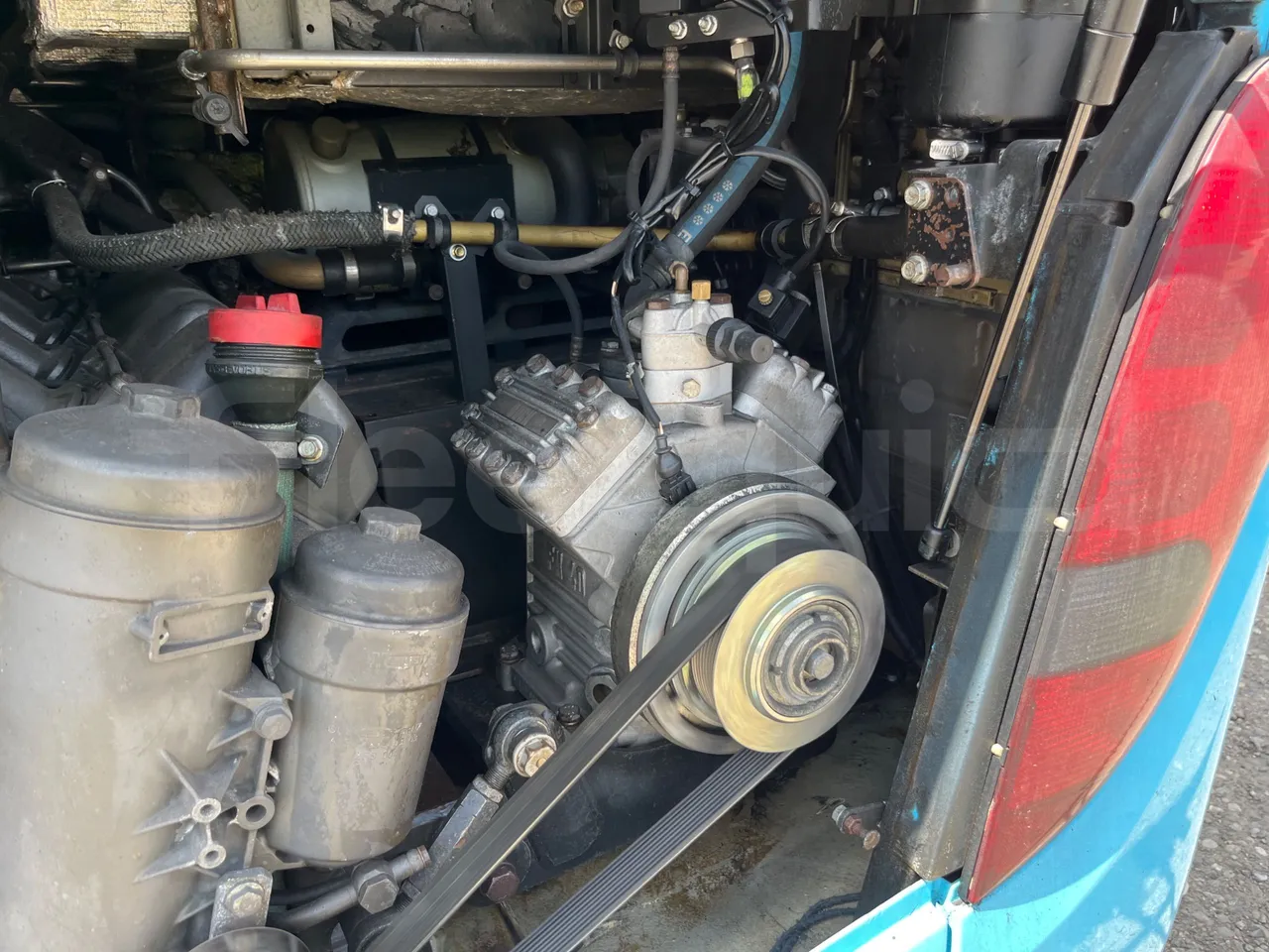 Setra S 417 S417 HDH/ Euro 4 - 350 Kw - 13,85 Mt - air conditioning compressor (mandatory for bus to scrap)