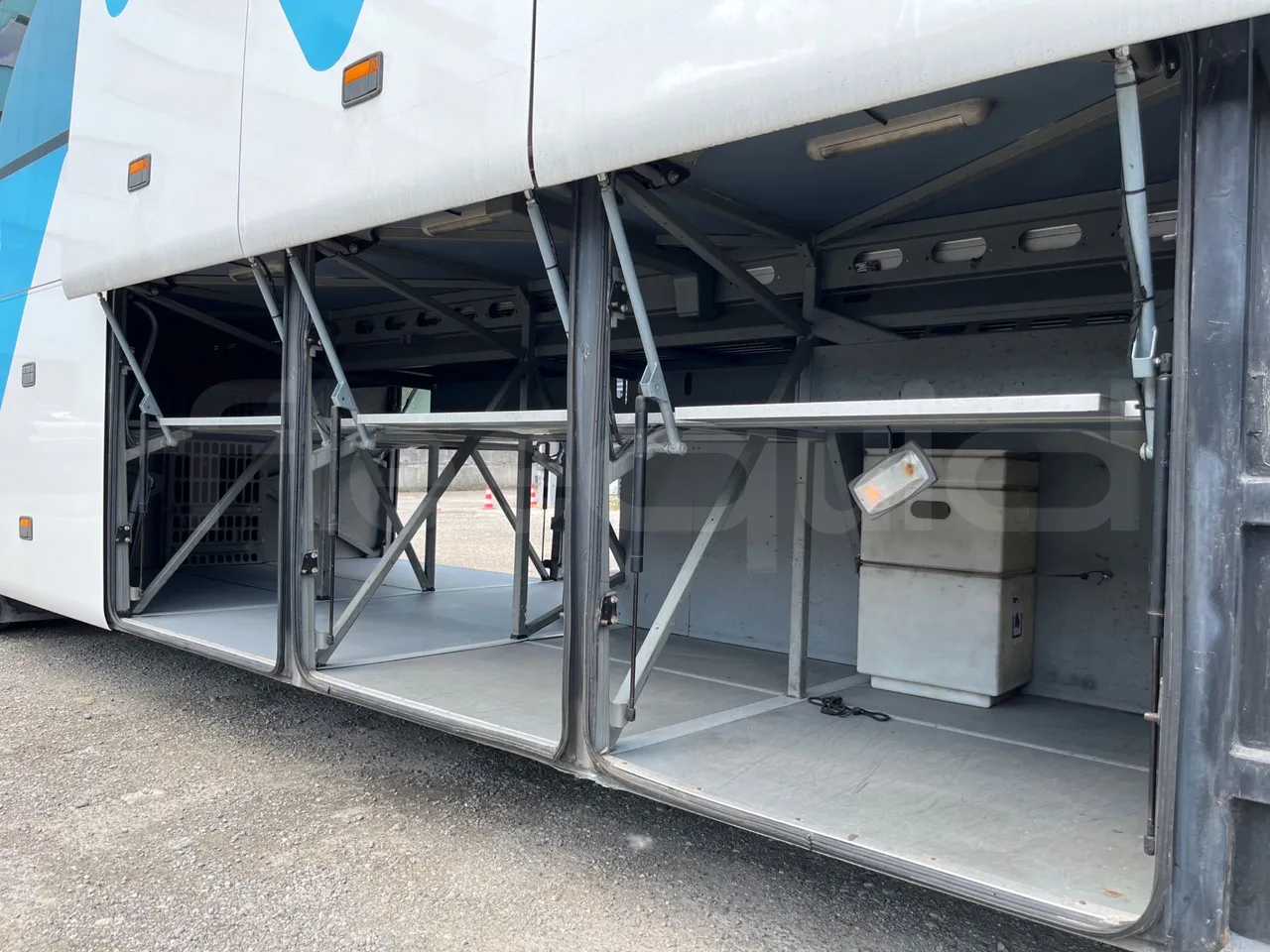 Setra S 417 S417 HDH/ Euro 4 - 350 Kw - 13,85 Mt - internal frame rust check