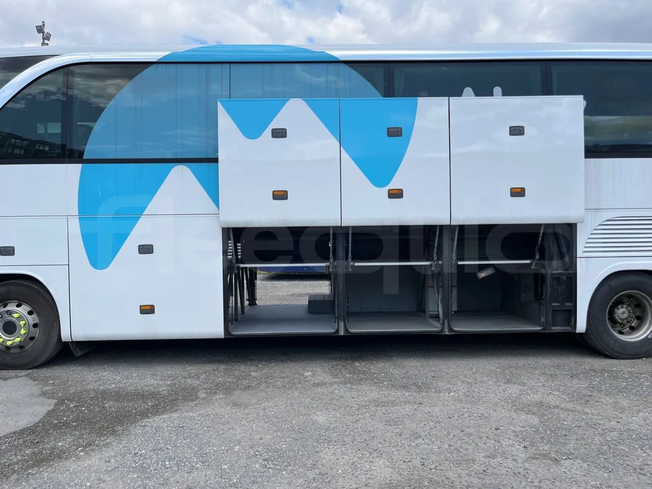 Setra S 417 S417 HDH/ Euro 4 - 350 Kw - 13,85 Mt - luggage rack photo