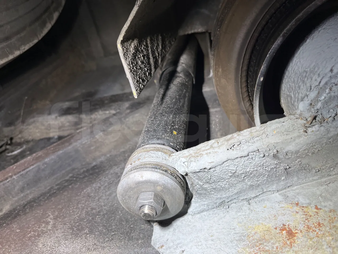 Setra S 417 S417 HDH/ Euro 4 - 350 Kw - 13,85 Mt - axle 2 shock absorbers 2 left