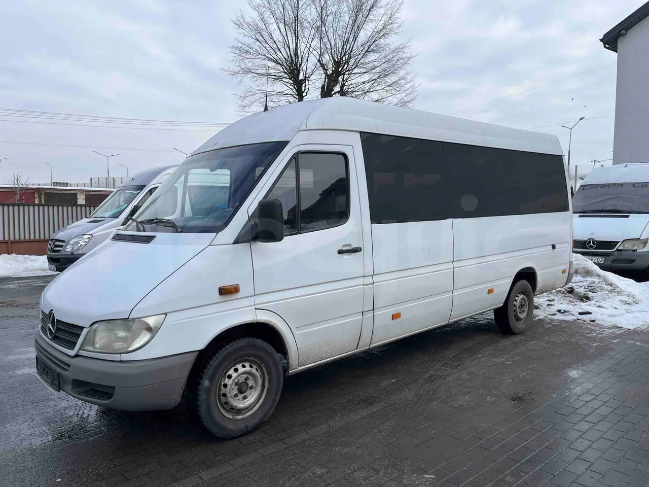 Mercedes-Benz Sprinter 413 CDI - Euro3 - 95kW - 6.600mt - 3/4 front left