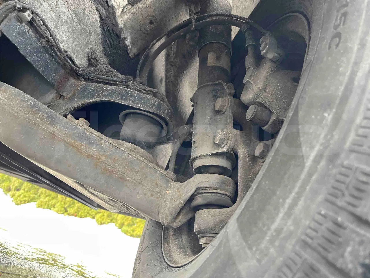 Mercedes-Benz Sprinter 413 CDI - Euro3 - 95kW - 6.600mt - front air springs right