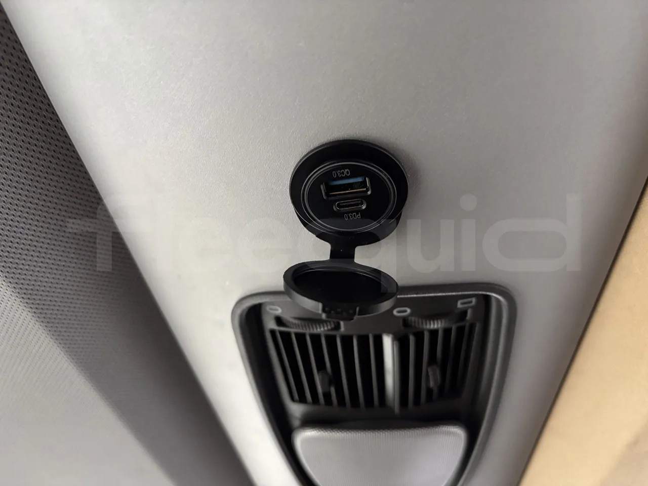 Setra S531 - Usb Charging