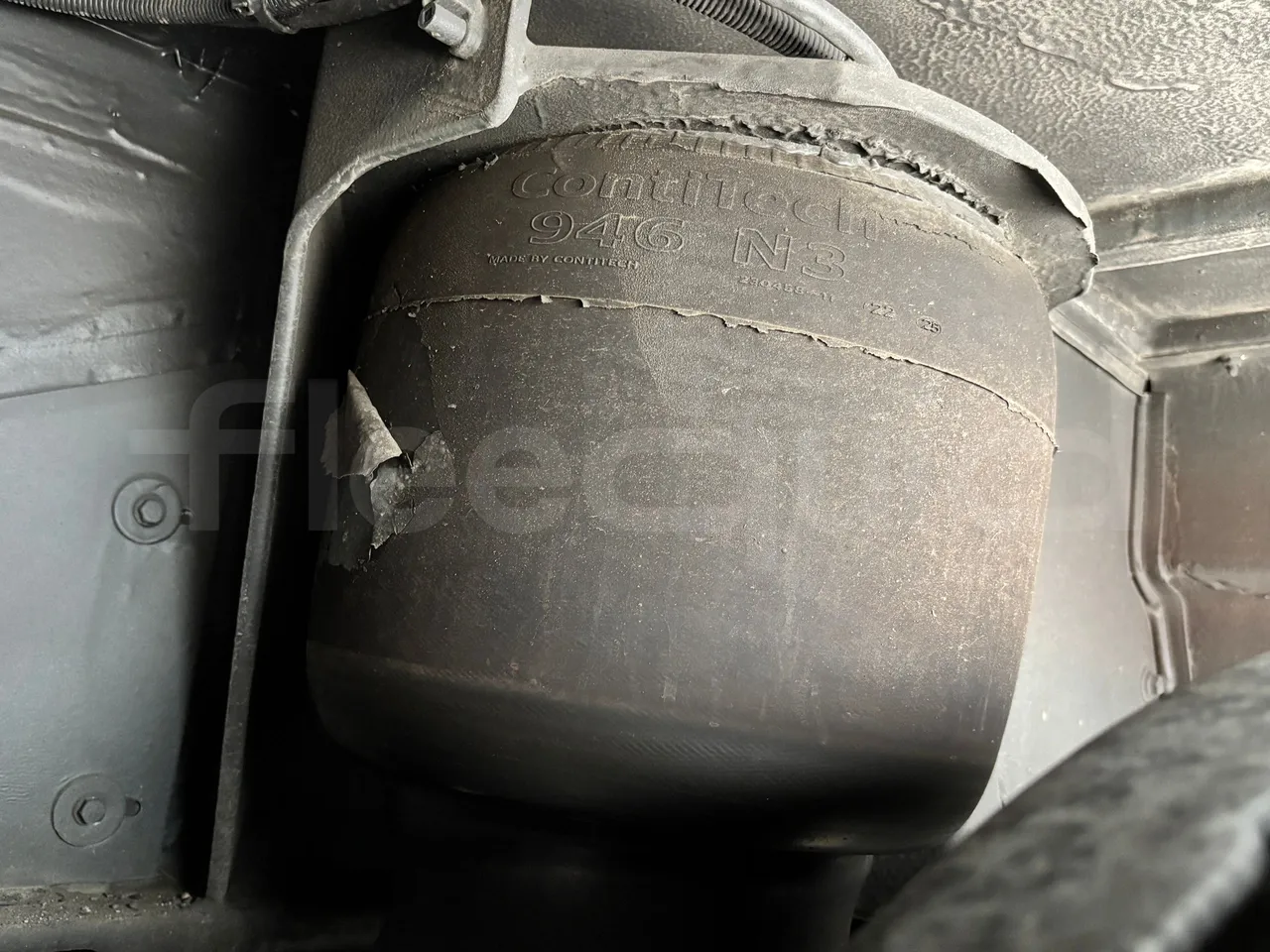 Setra S531 - Third Axle First Air Springs Left Side