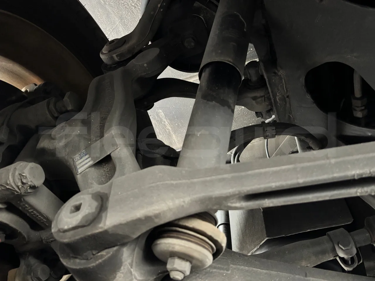 Setra S531 - Third Axle First Shock Absorbers Left Side