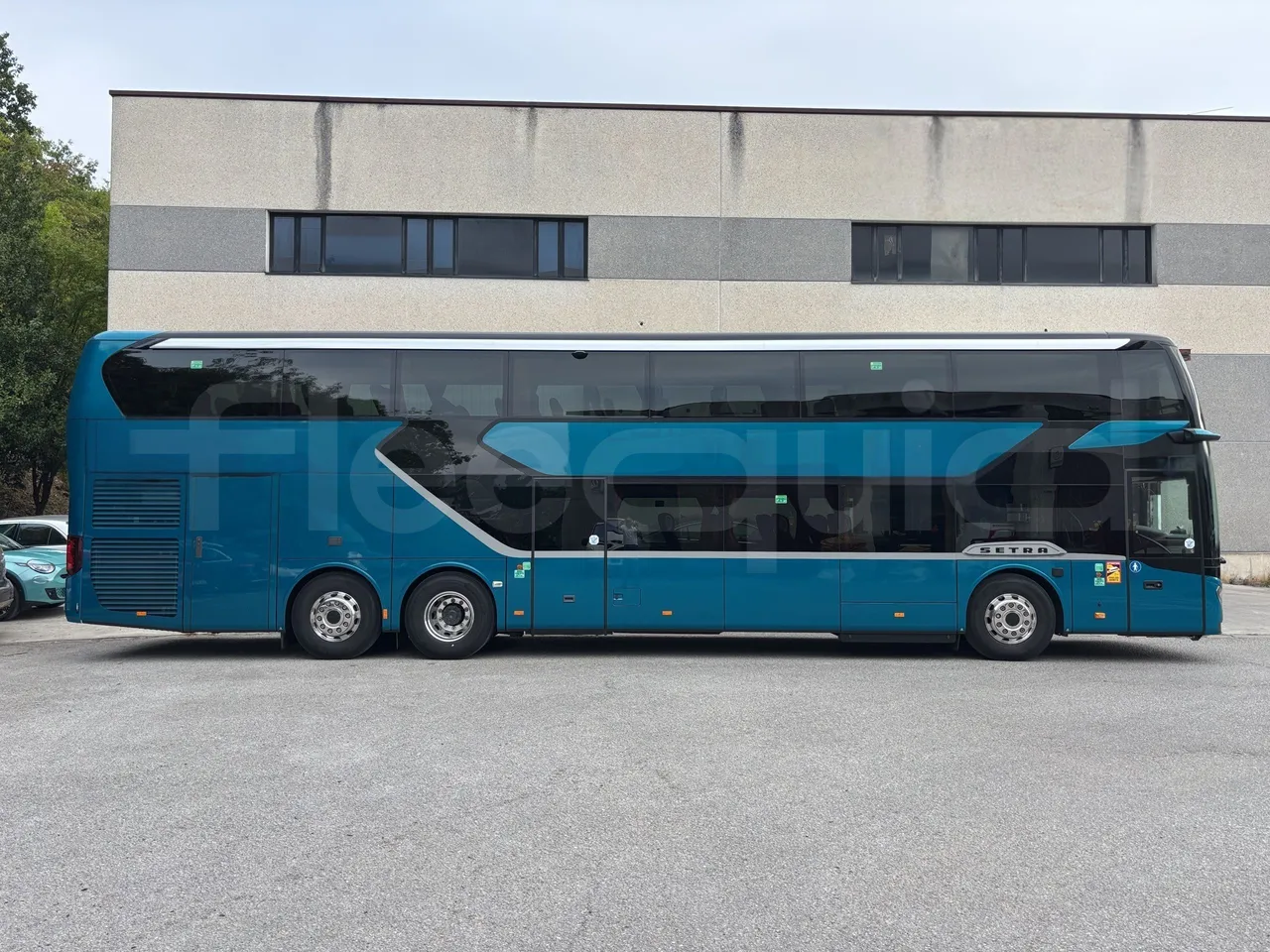 Setra S531 - Right Side