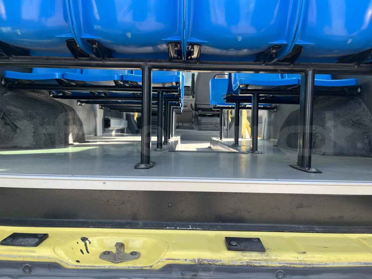 Fiat Ducato 250ECMEC - EUR4 - 88kW - 6.363m - seat brackets photo