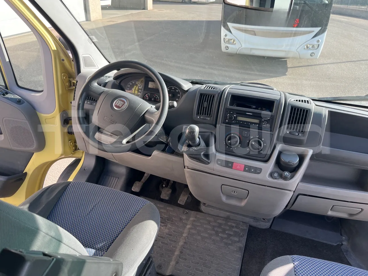 Fiat Ducato 250ECMEC - EUR4 - 88kW - 6.363m - buttons panels on