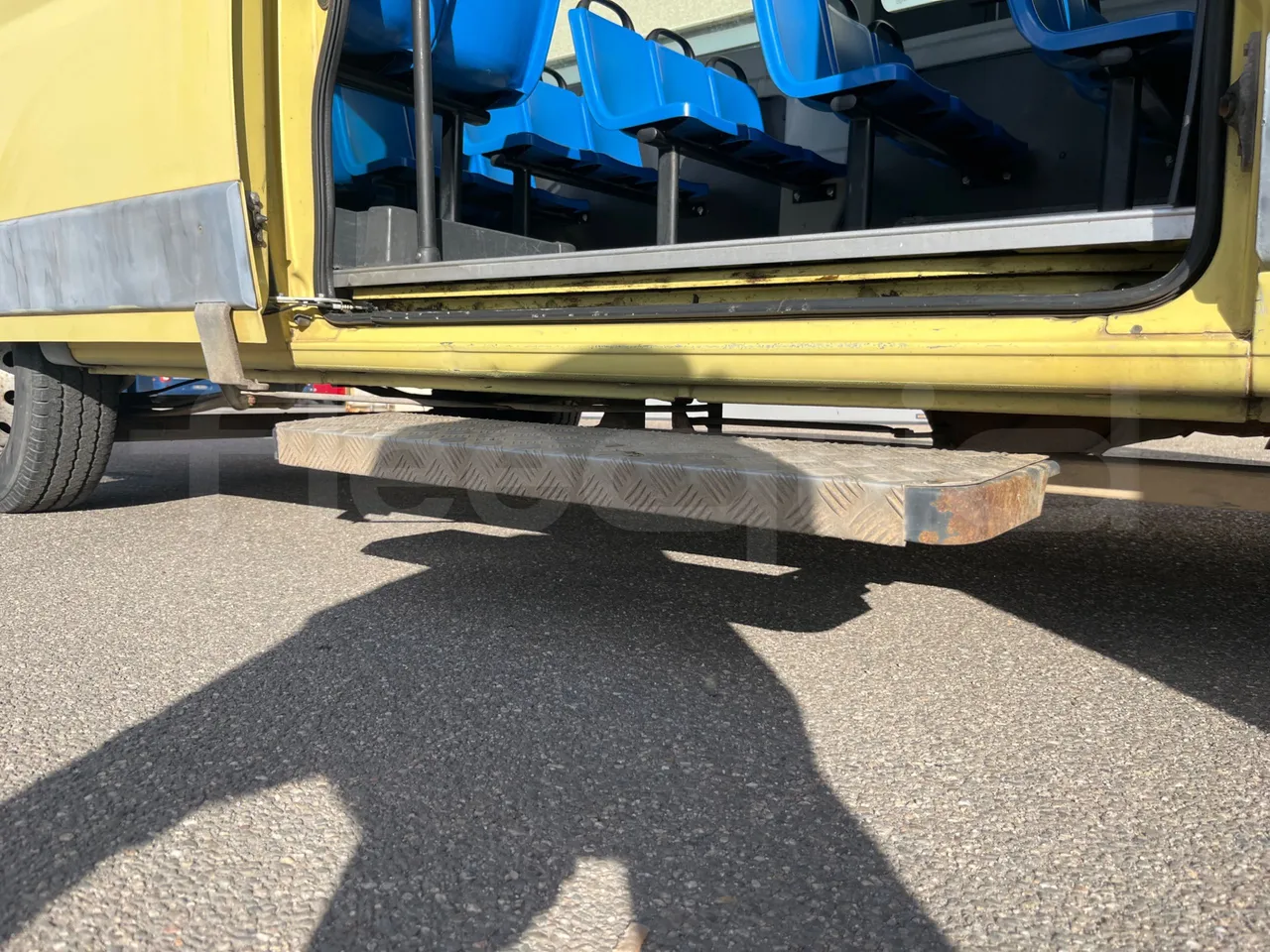 Fiat Ducato 250ECMEC - EUR4 - 88kW - 6.363m - door mechanism photo