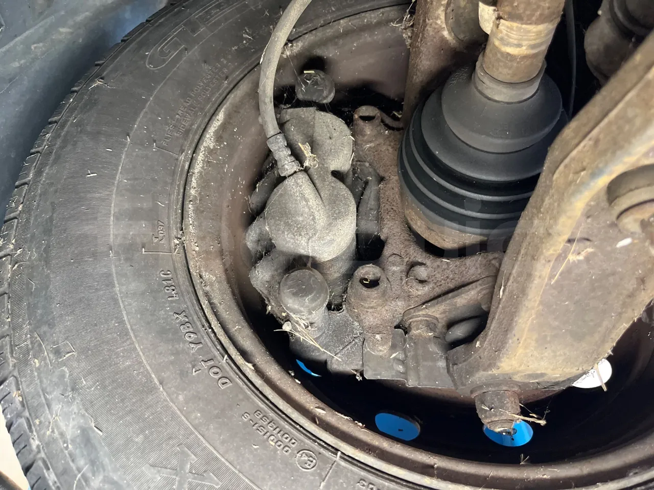 Fiat Ducato 250ECMEC - EUR4 - 88kW - 6.363m - front brake calipers right