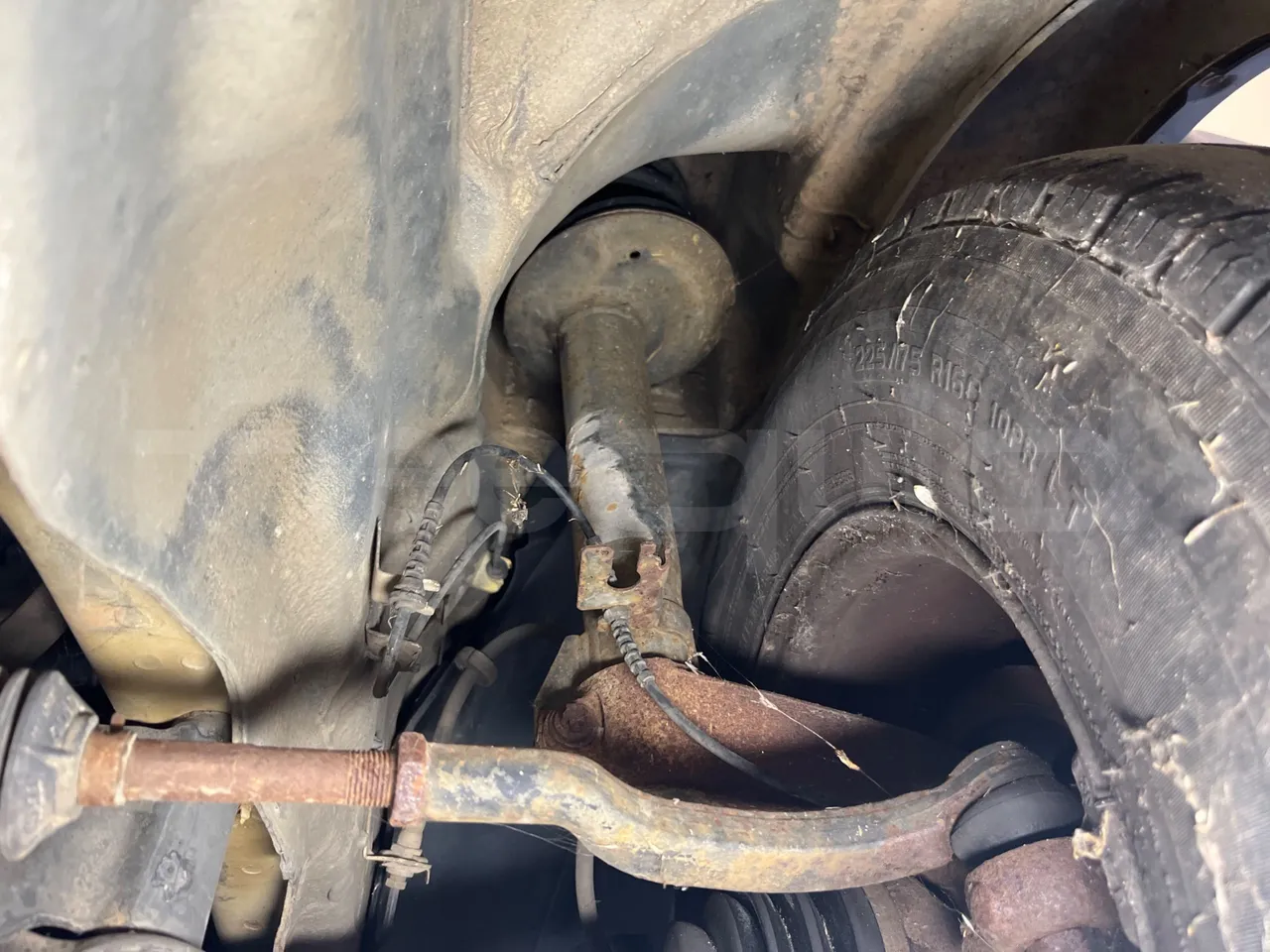 Fiat Ducato 250ECMEC - EUR4 - 88kW - 6.363m - front shock absorbers right