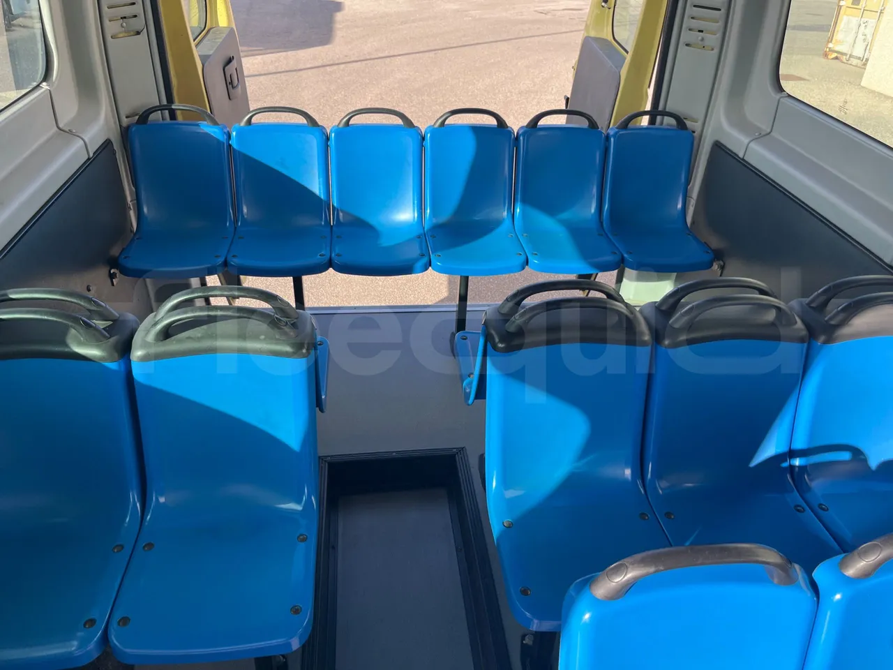 Fiat Ducato 250ECMEC - EUR4 - 88kW - 6.363m - reverse view middle aisle