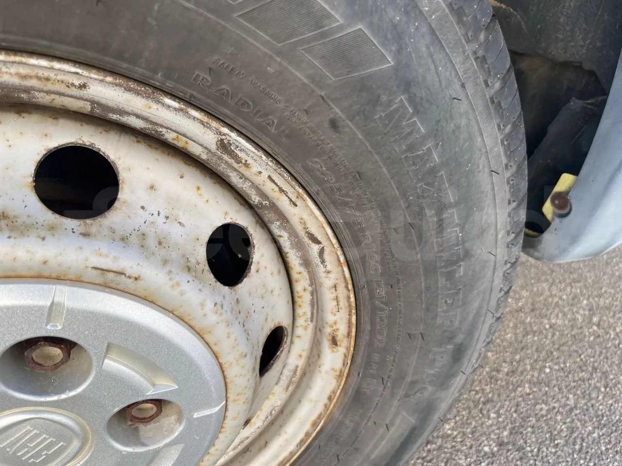 Fiat Ducato 250ECMEC - EUR4 - 88kW - 6.363m - tread condition front tires right