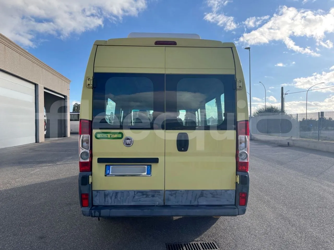 Fiat Ducato 250ECMEC - EUR4 - 88kW - 6.363m - rear hatch closed