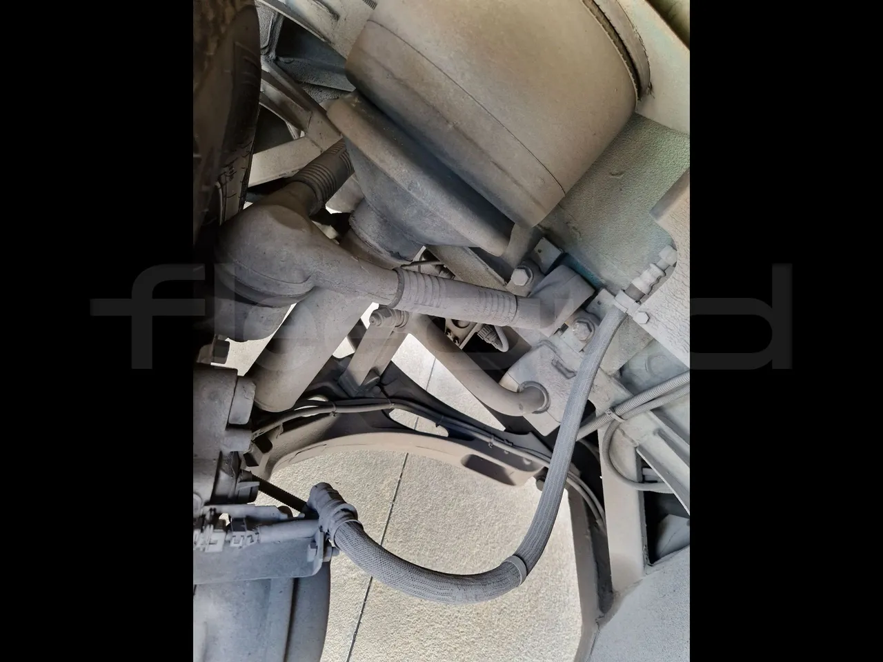 Iveco Evadys SFR130 -EUR5-279kW -11.995m - front air springs right