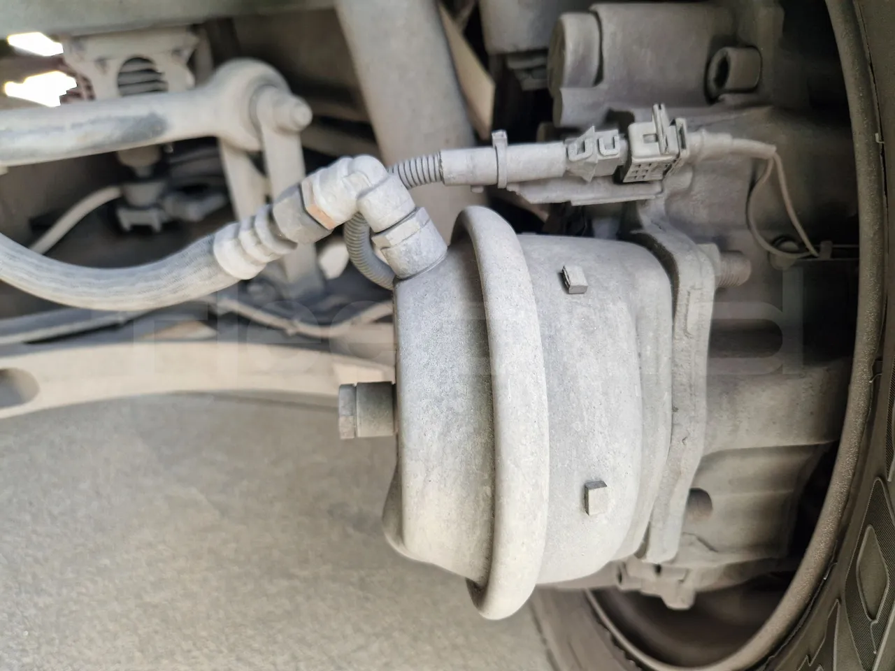Iveco Evadys SFR130 -EUR5-279kW -11.995m - front brake calipers left