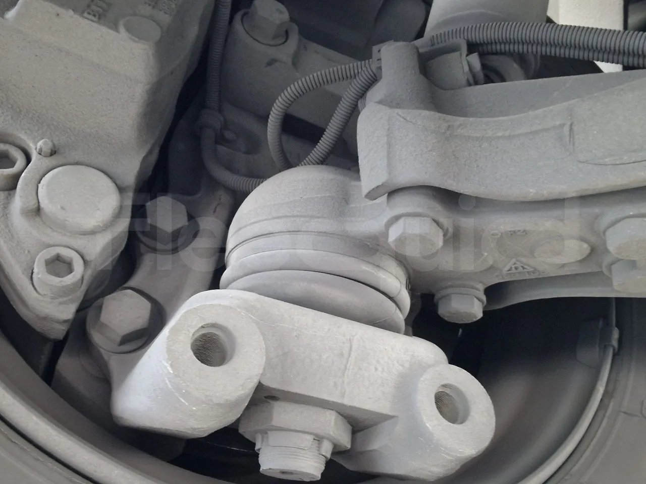 Iveco Evadys SFR130 -EUR5-279kW -11.995m - front discs right
