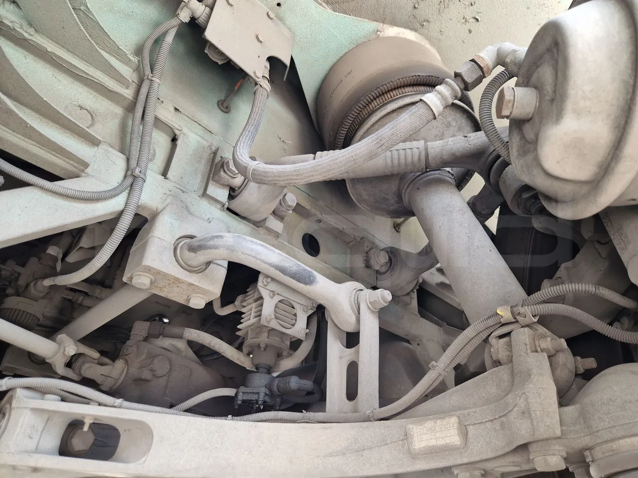 Iveco Evadys SFR130 -EUR5-279kW -11.995m - front shock absorbers left
