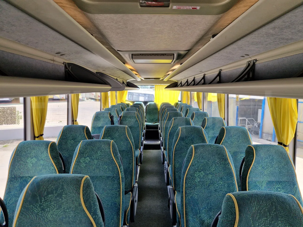 Iveco Evadys SFR130 -EUR5-279kW -11.995m - reverse view middle aisle