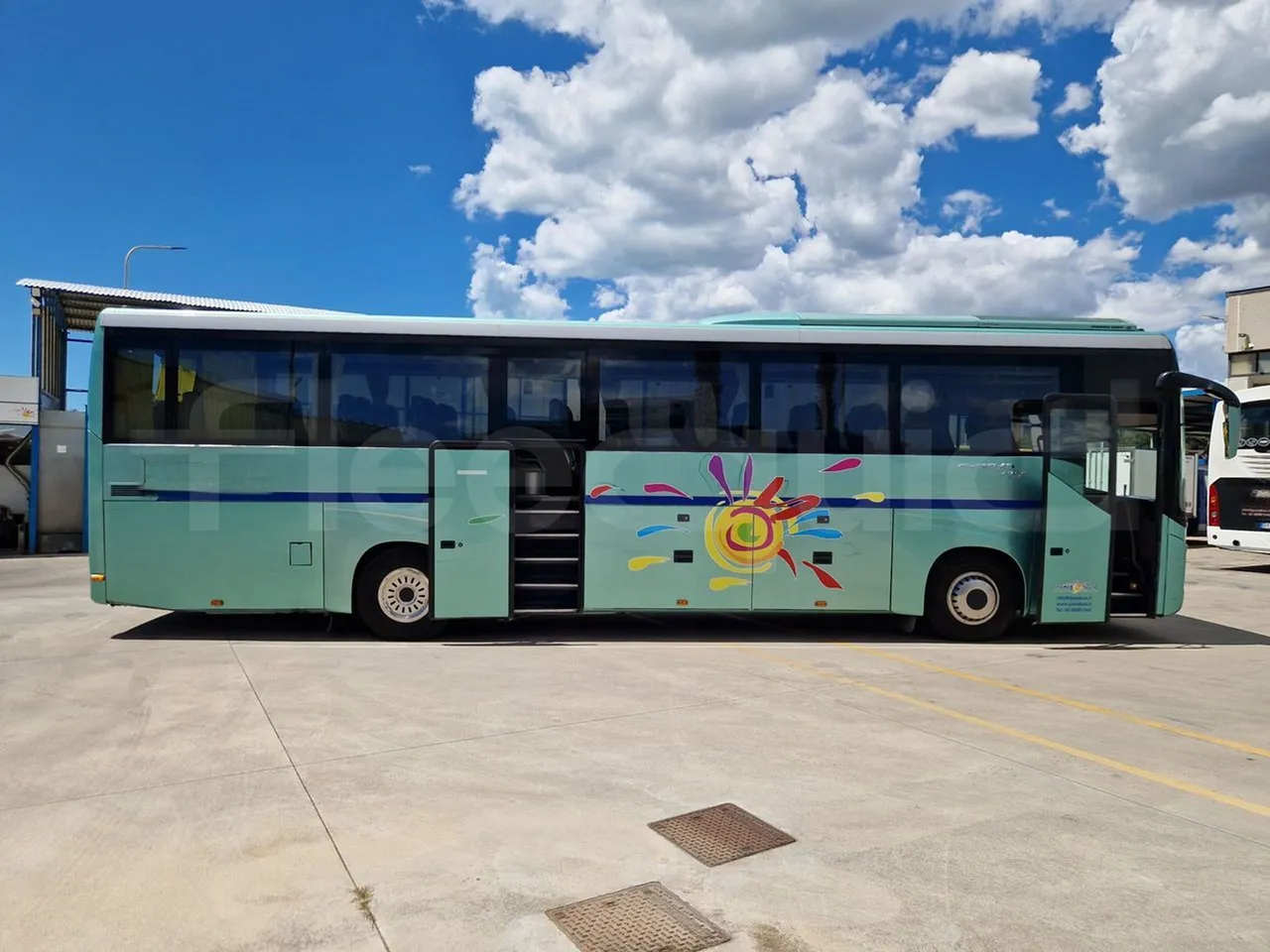 Iveco Evadys SFR130 -EUR5-279kW -11.995m - right side doors open