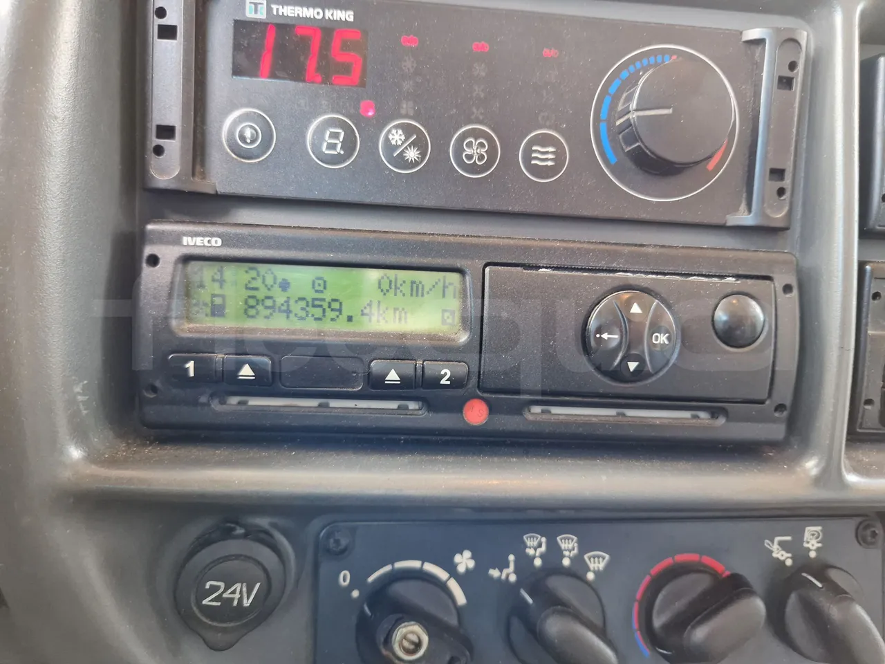 Iveco Evadys SFR130 -EUR5-279kW -11.995m - Tachograph