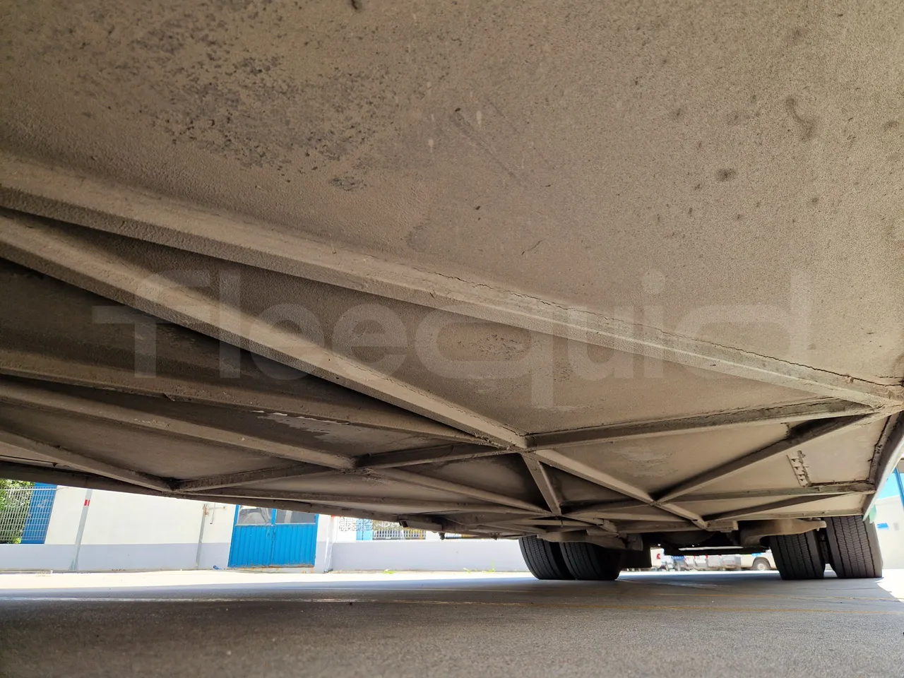 Iveco Evadys SFR130 -EUR5-279kW -11.995m - central undercarriage photo
