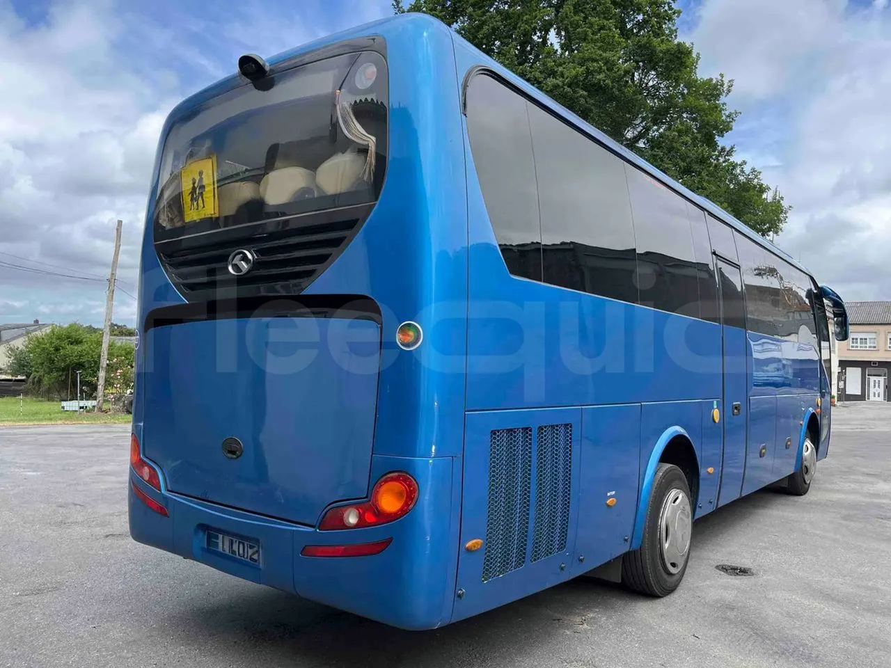 King Long XMQ6996 - 3/4 Rear Right Side
