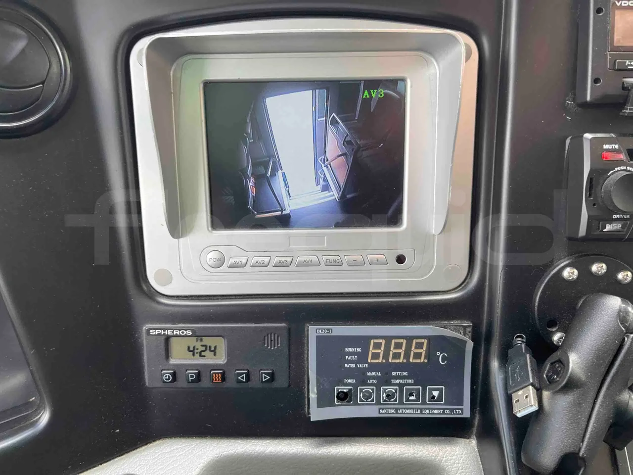 King Long XMQ6996 - Onboard Device 1