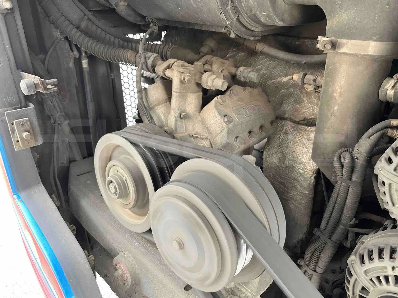 King Long XMQ6996 - Air Conditioning Compressor