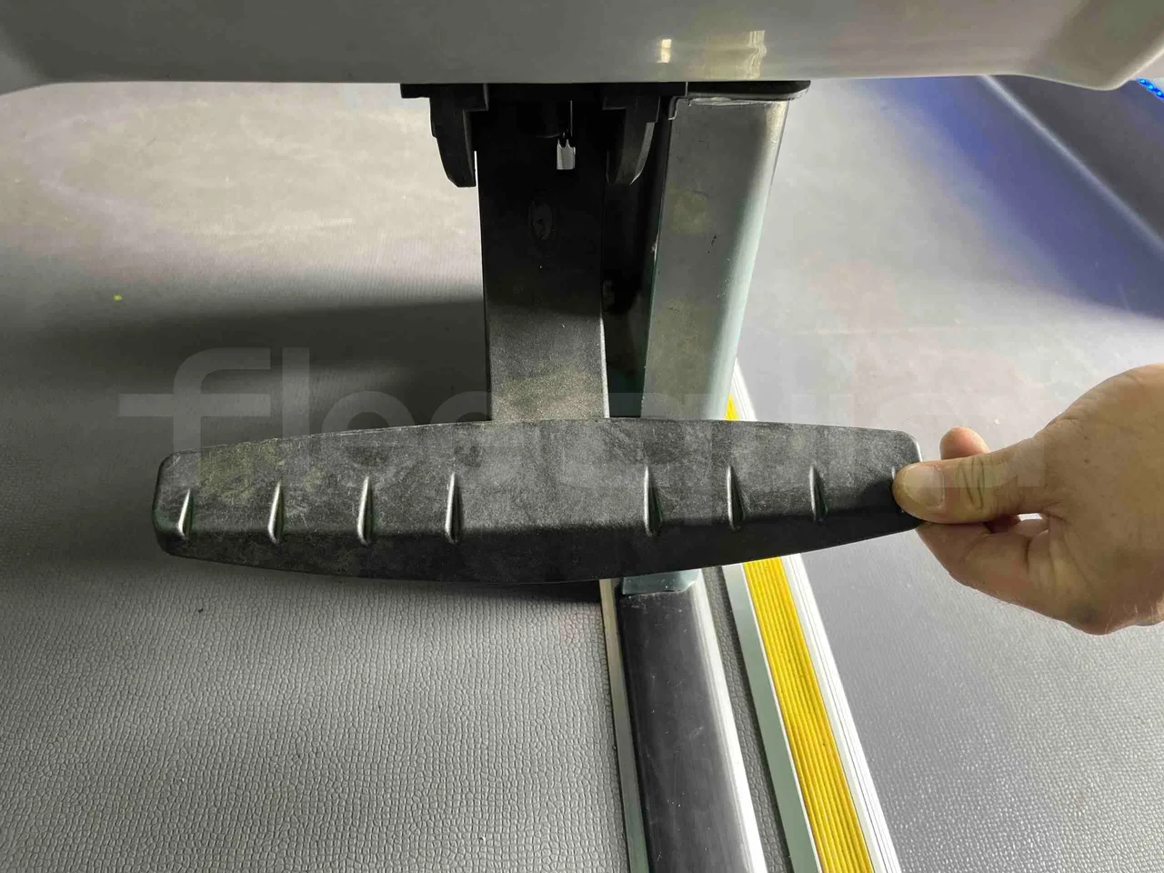King Long XMQ6996 - Footrest